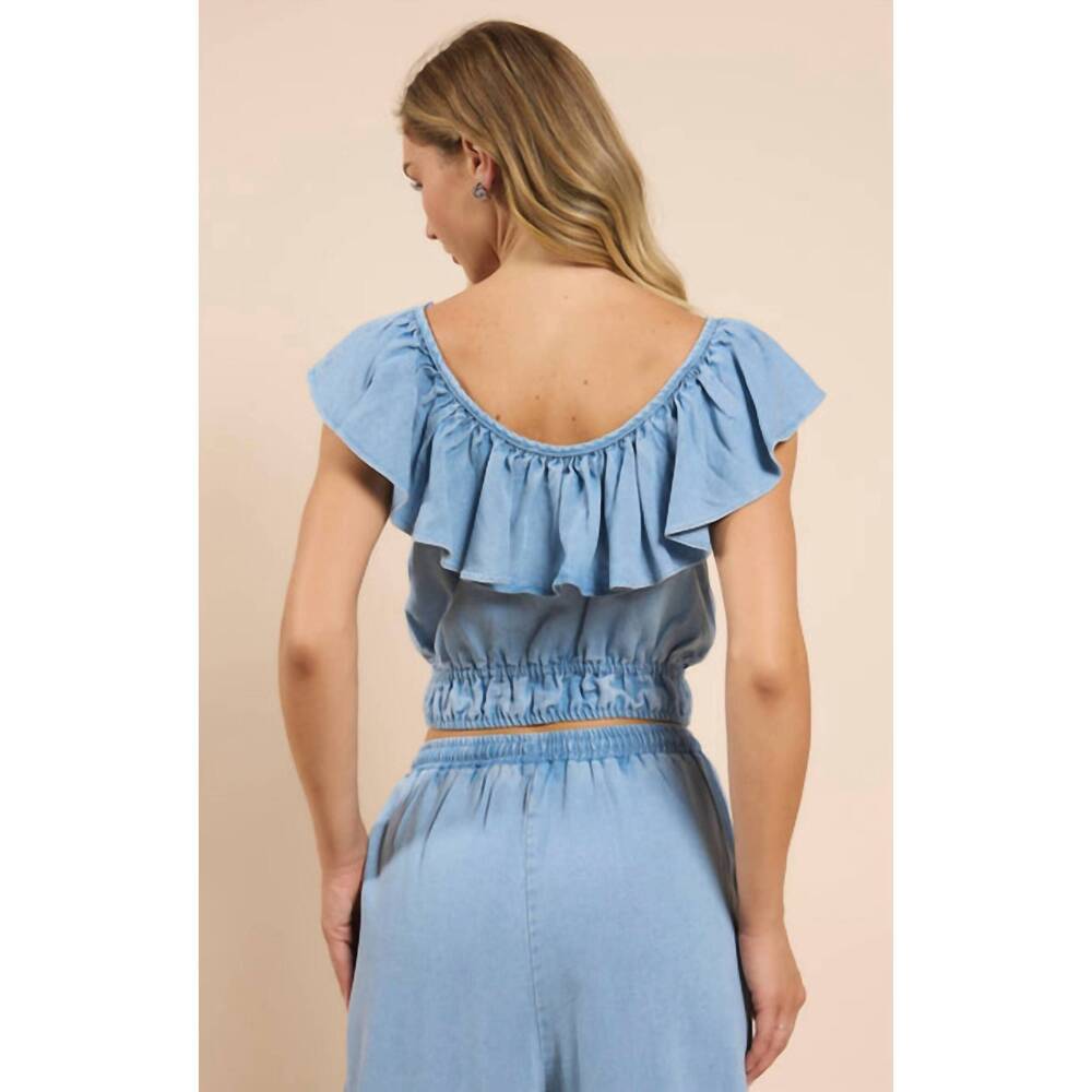 NEW SADIE & SAGE it's pouring wide ruffle neck top in light chambray - Picture 3 of 3